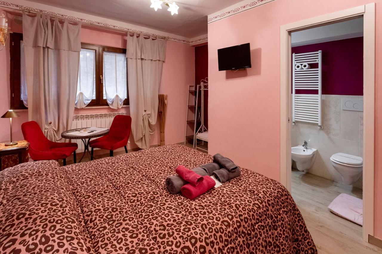 Double Room Private Bathroom